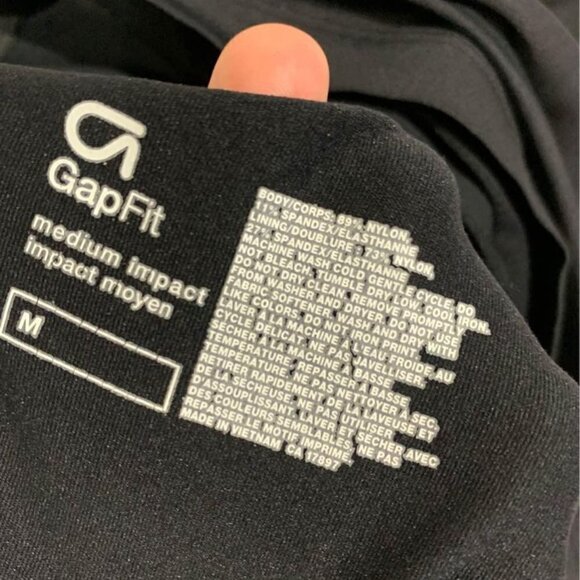 GAP fit woman’s workout tank. Cutouts and strappy back. Black. Size medium. New - Picture 10 of 10